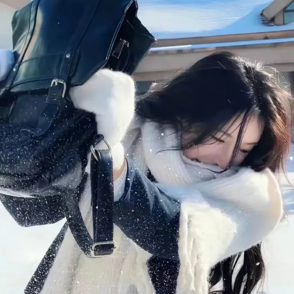 【极致虐心】《任意依恋》金宇彬裴秀智：顶级大明星与卑微纪录片导演的悲情绝恋