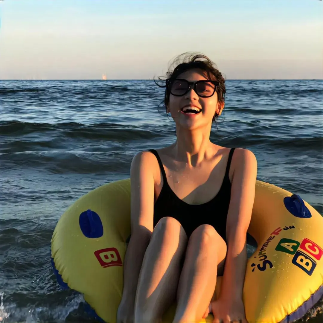 萝莉与太妹的友谊《下妻物语》深田恭子土屋太凤：穿洛丽塔的乖乖女与骑重机车的暴走族爆笑青春