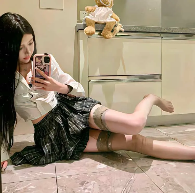 【大尺度惊悚】《门锁》孔晓振主演未删减版：独居女性的极度噩梦，密码锁被半夜按响的窒息感