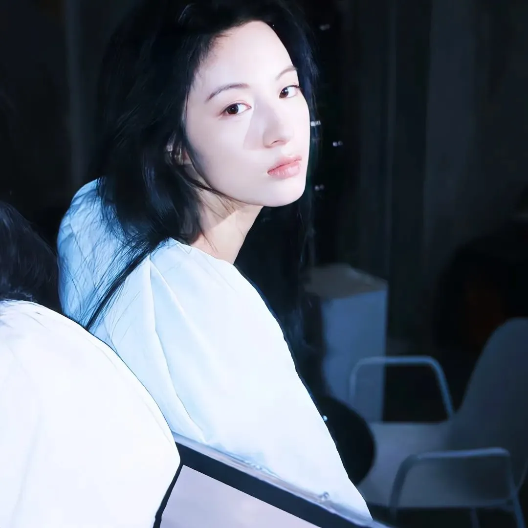 温馨家族大片《海街日记》超清在线：是枝裕和唯美治愈神作，四姐妹的镰仓生活